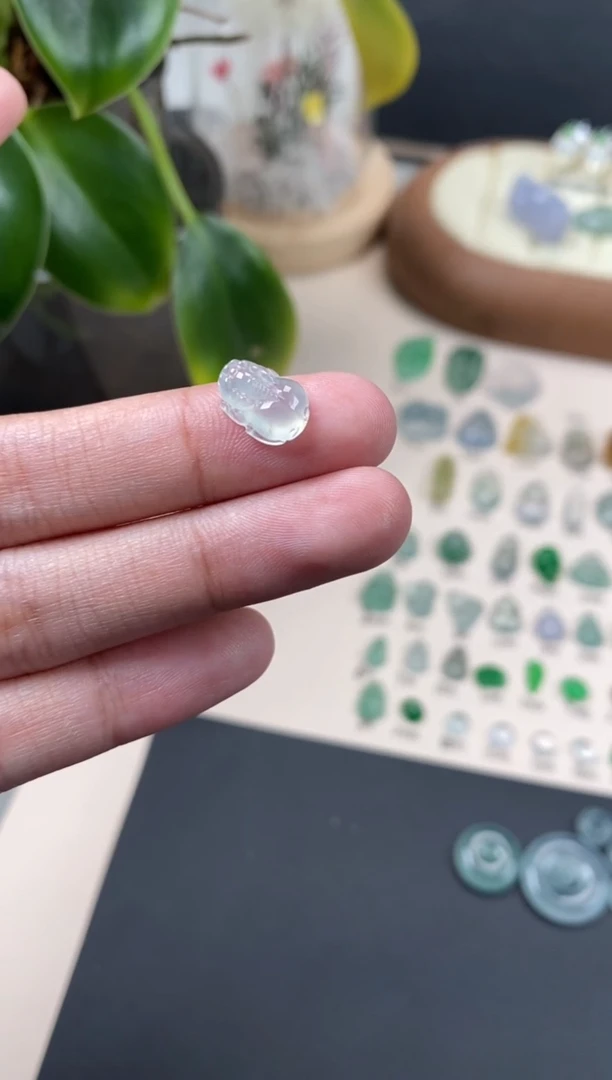 【闪购商品】翡翠颈饰未镶嵌翡翠冰晴裸石