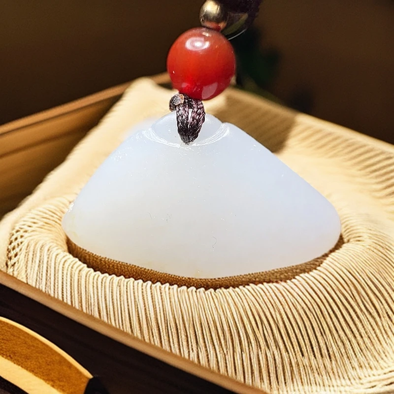 和田玉吊坠(不含链)未镶嵌