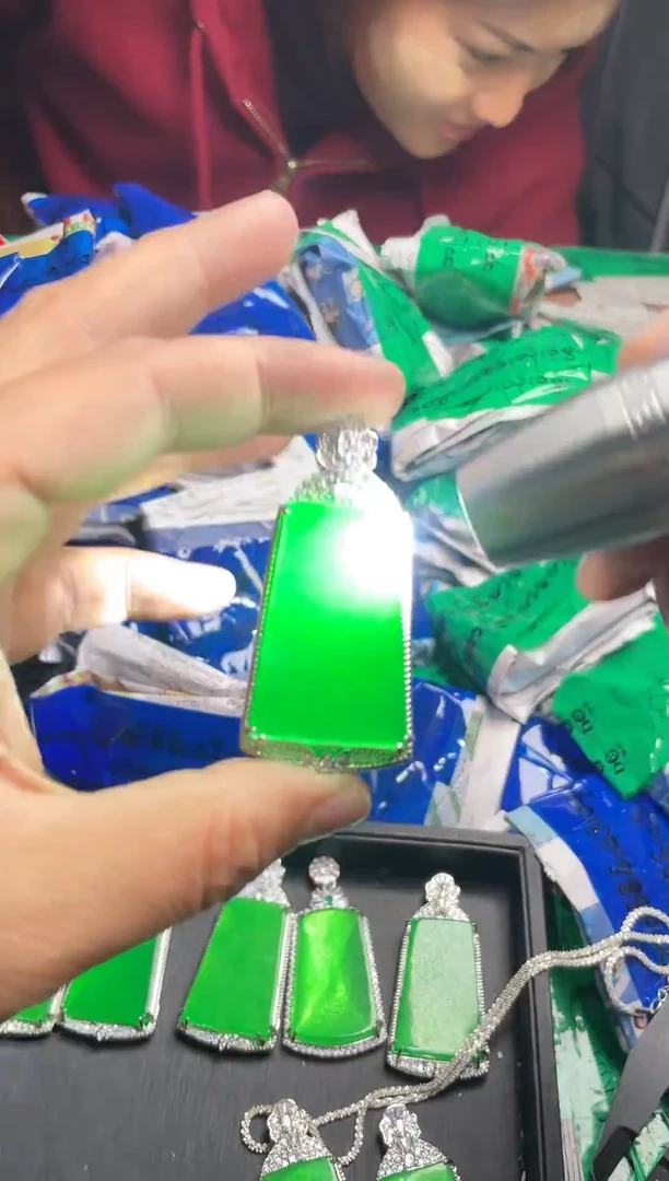 强子收货--所见即所得--多样性发货--A77绿色无事牌