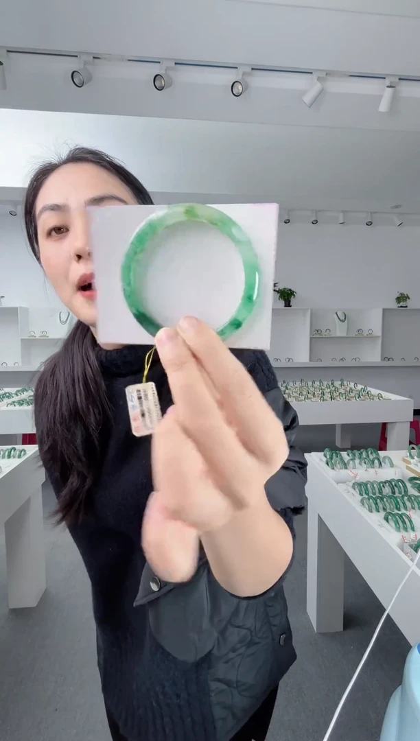 未镶嵌手镯石英质玉103