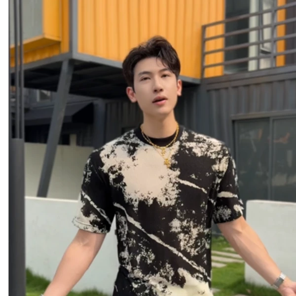 T1490新款时尚针织扎染印花男士短袖百搭小众复古上衣宽松街头T恤