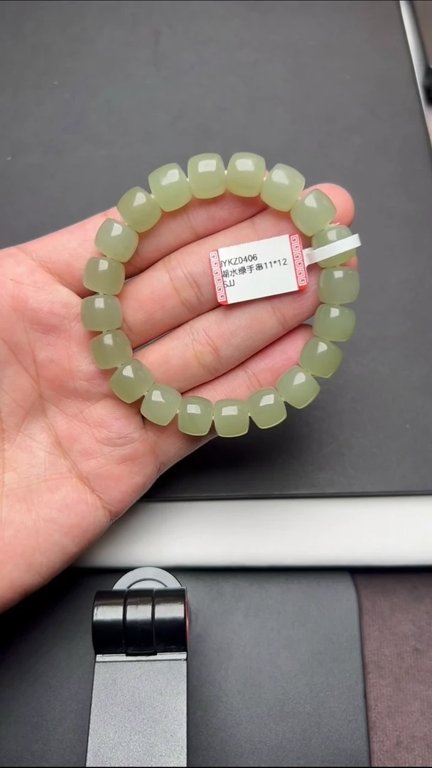 手串未镶嵌和田玉JYKZ0406