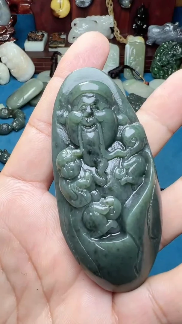 和田玉未镶嵌把件-