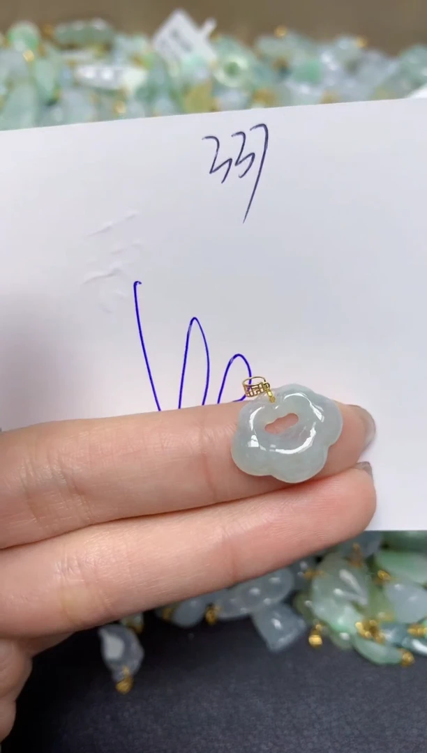 【闪购商品】翡翠颈饰18K金镶嵌天然翡翠A货