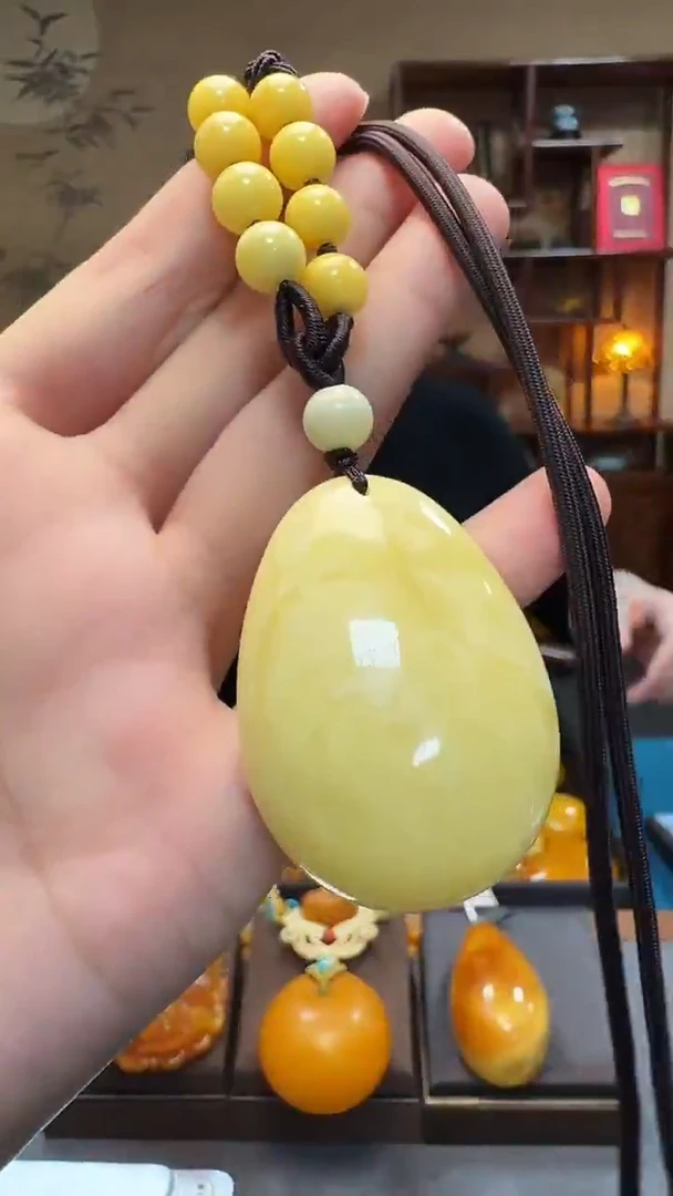 蜜蜡吊坠(不含链)未镶嵌天然保真蜜蜡水滴套装（送绳子）