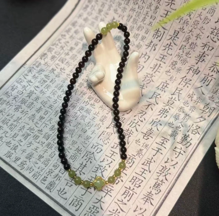 XD1000精美小叶紫檀手串带礼盒和证书