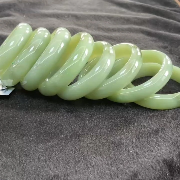 【老郑家】和田玉手镯一支(多样性发1件)