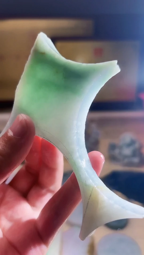 翡翠挂件未镶嵌A货张麦8098