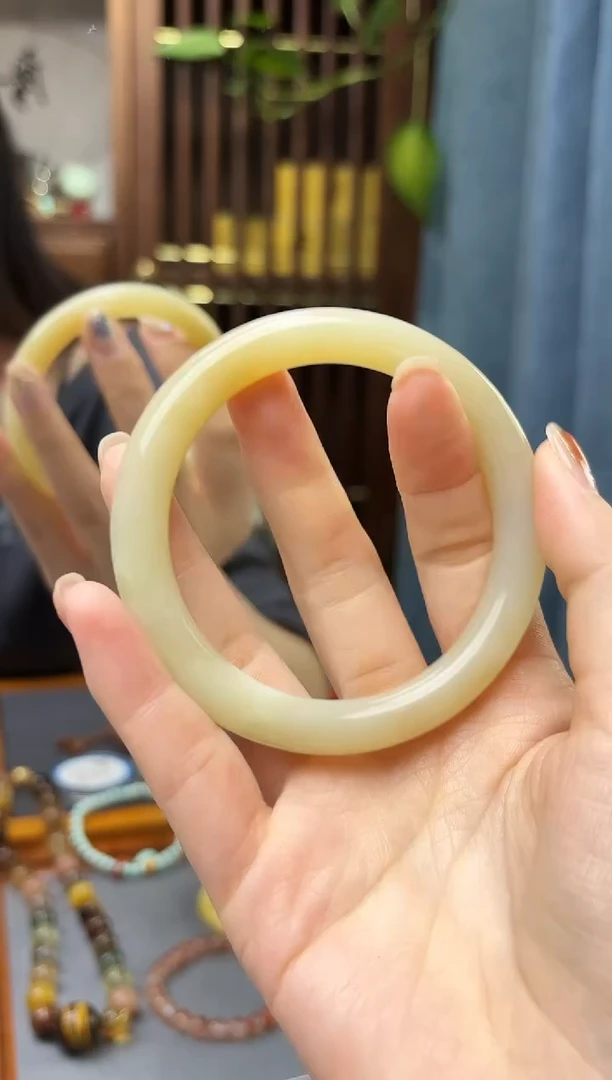 未镶嵌手镯和田玉和田玉手镯59#+HX