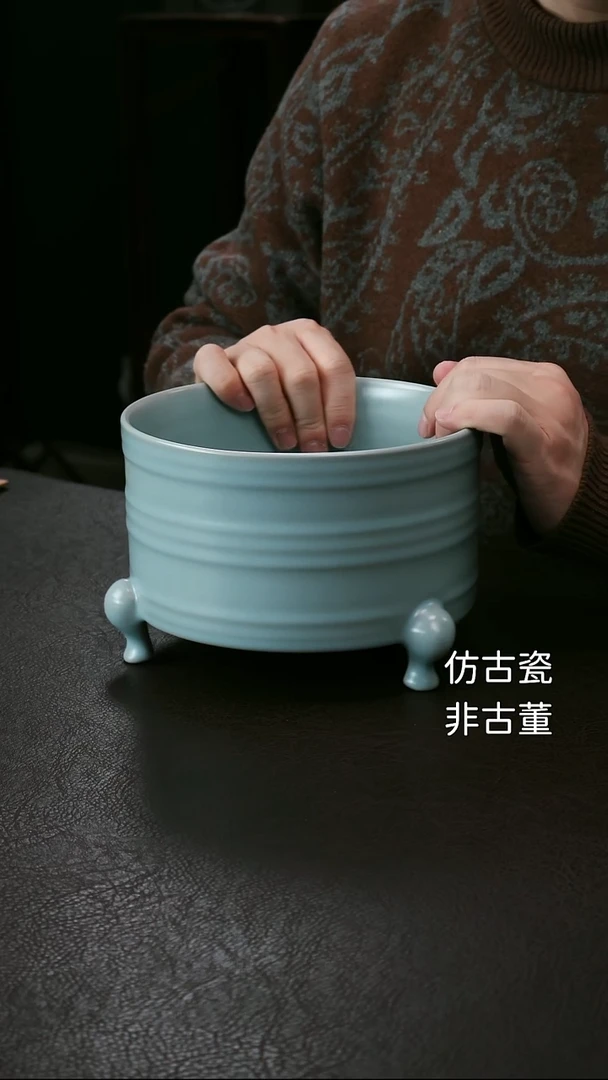 其他大号三足弦纹樽56