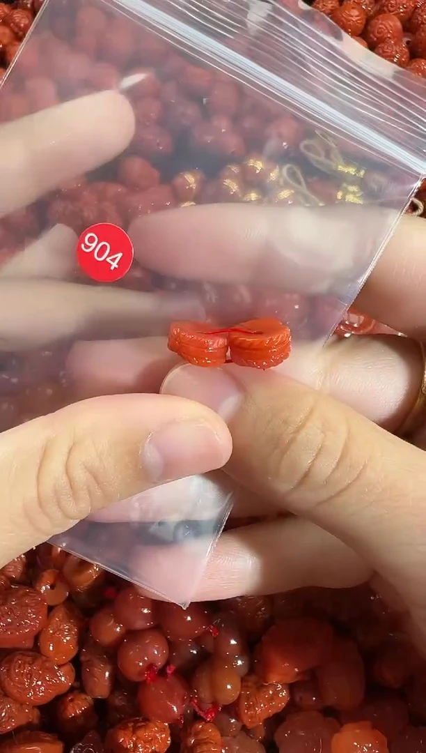 颈饰未镶嵌南红玛瑙1