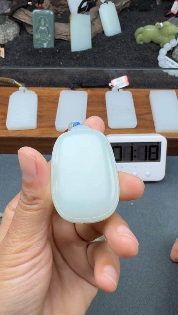 颈饰未镶嵌和田玉一***看2