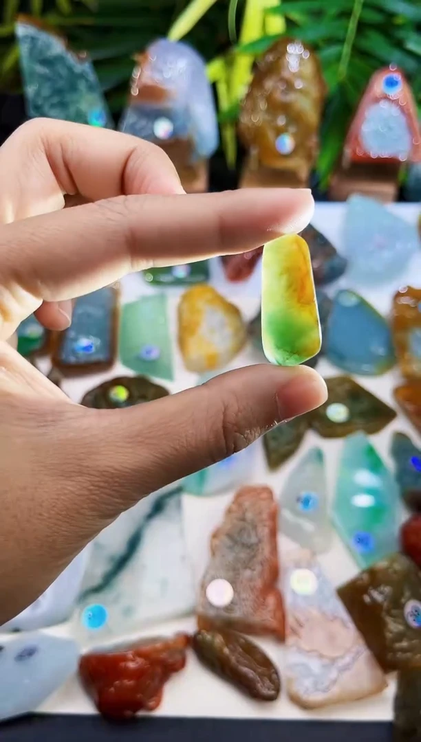 未镶嵌定制翡翠翡翠