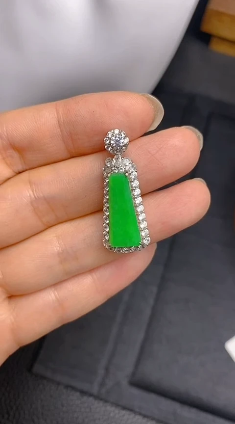 翡翠银S925镶嵌颈饰无事牌