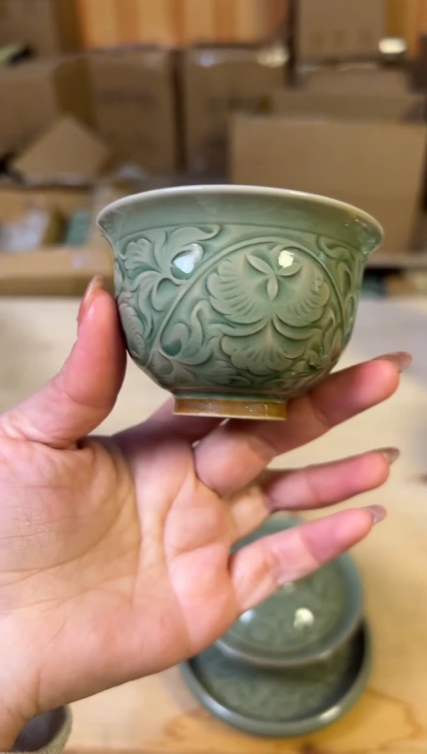 陶瓷耀州窑纯手工秘色缠枝牡丹小压手杯一只正品
