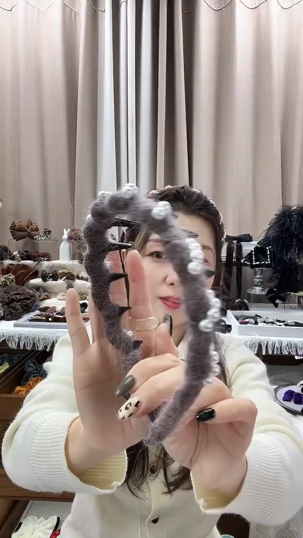 非金属布艺简约发饰豆沙色