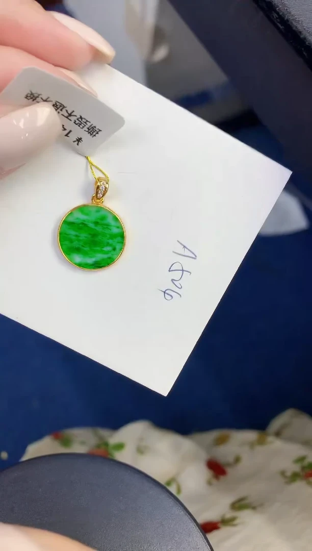 颈饰未镶嵌翡翠缅甸天然翡翠A货