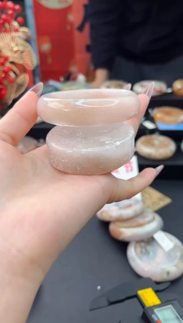 【闪购商品】石英质玉手镯未镶嵌赠送镯心（58圈口）无证书