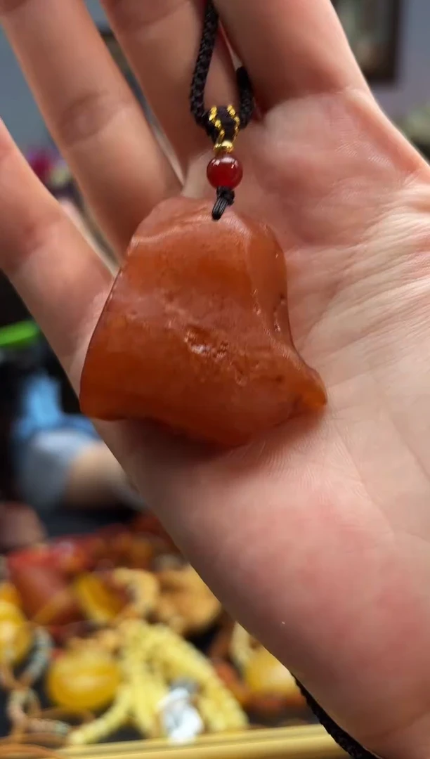 琥珀颈饰未镶嵌吊坠