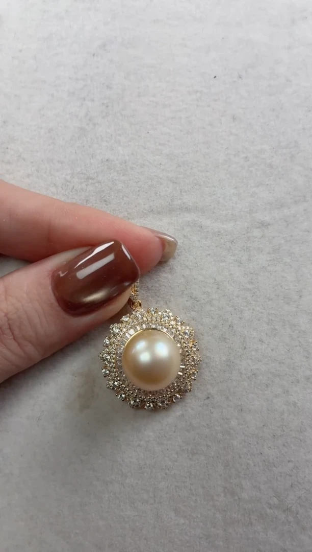 银S925镶嵌吊坠海水珍珠q800