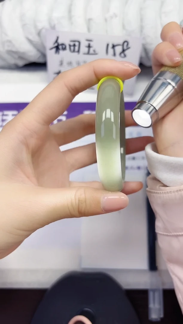 未镶嵌手镯石英质玉D159-56.57