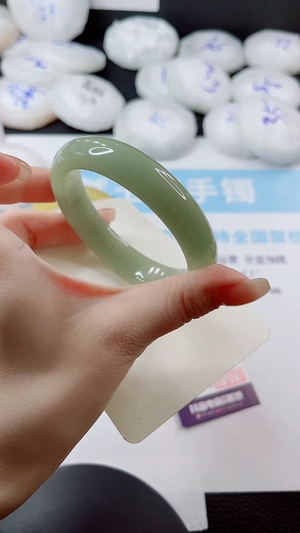 未镶嵌手镯石英质玉多样性发货L199