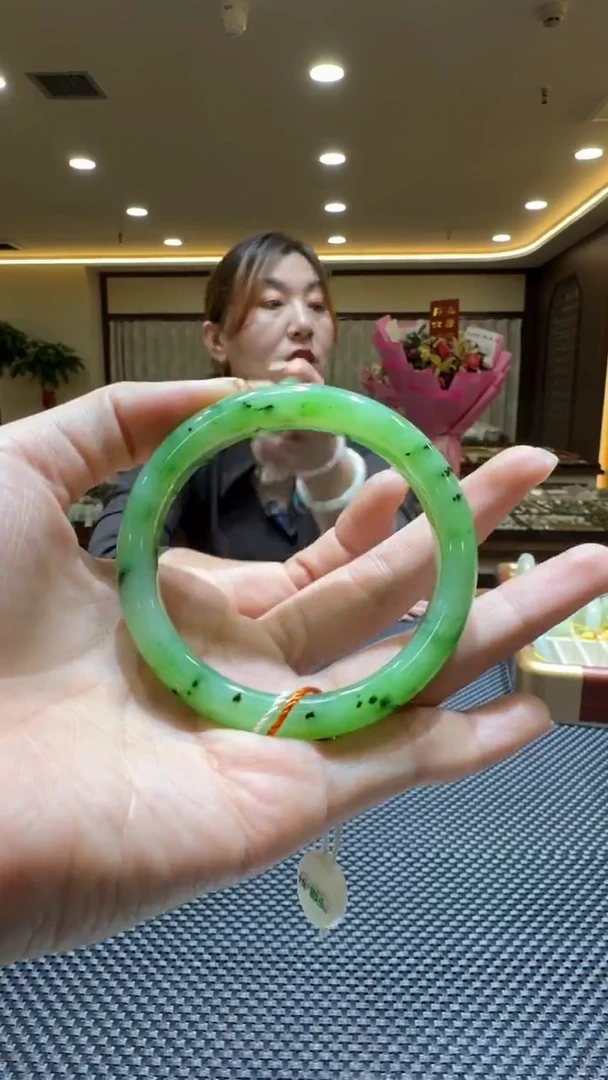 颈饰未镶嵌和田玉手镯57