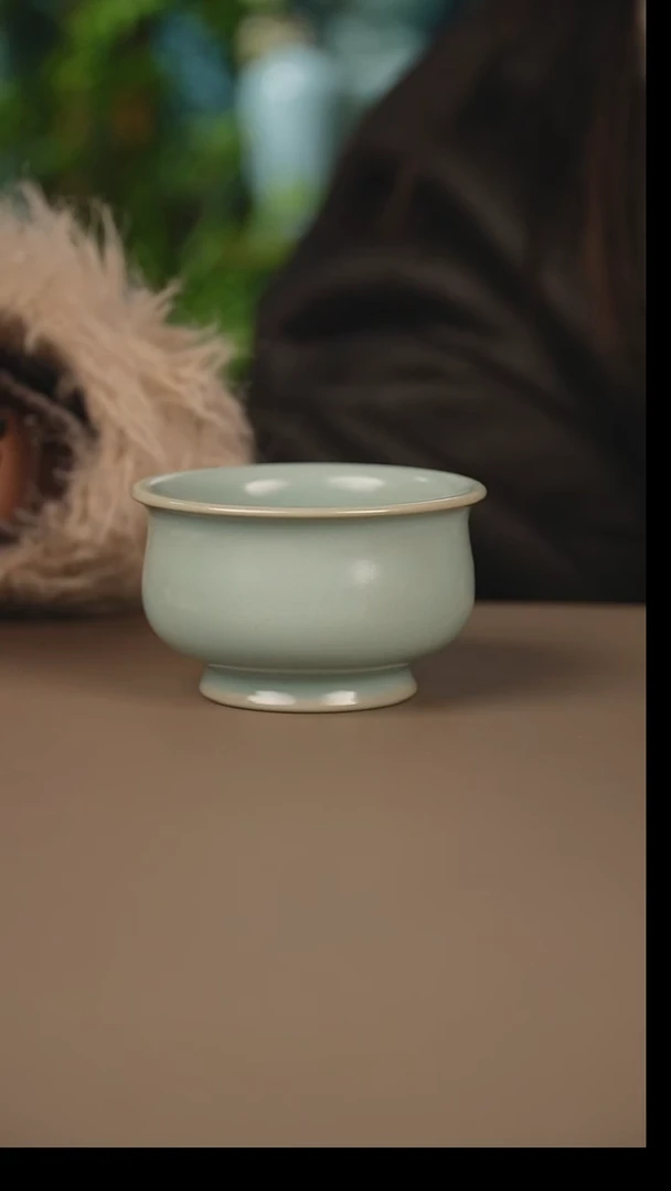 仿古卷足炉式杯一级