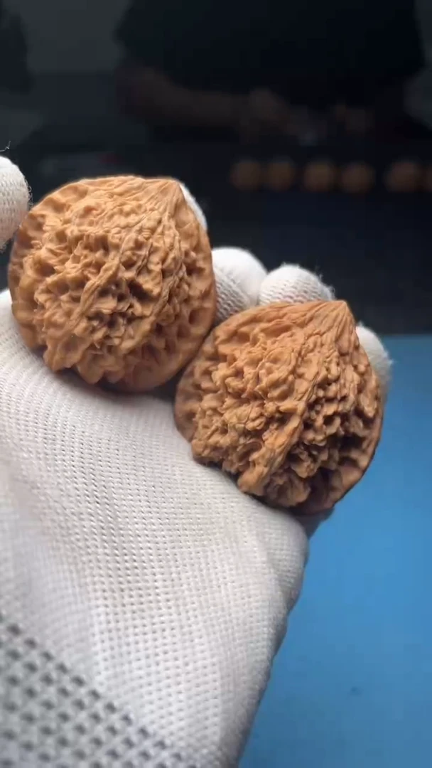 桃核把件a45  满天星41尺