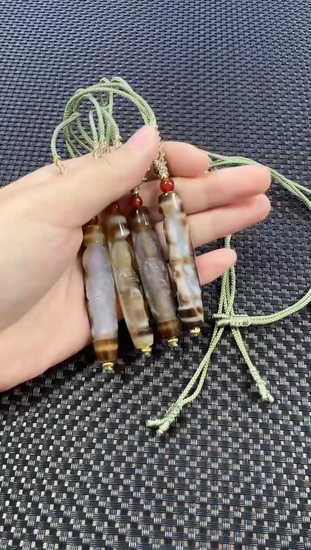 【闪购商品】玛瑙/玉髓挂件未镶嵌带绳（多样性发一件）