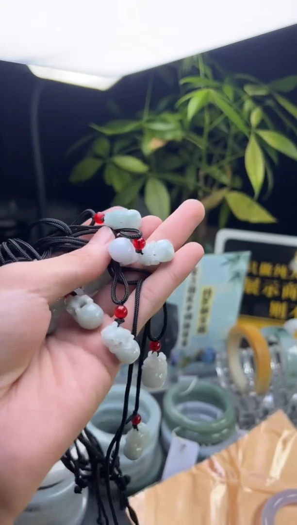 未镶嵌挂件翡翠小石狮挂件FL01多样性发其一CP配绳