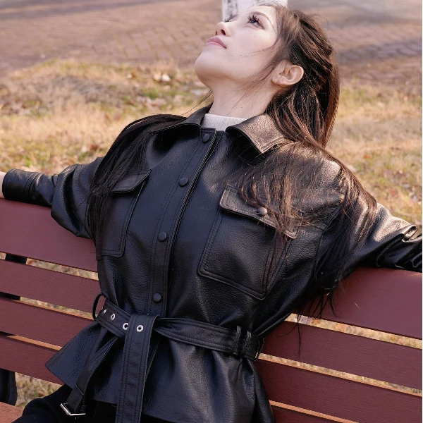 海宁2025春新款泡感“杨树林”宋佳真皮皮衣绵羊皮短收腰显瘦女外套