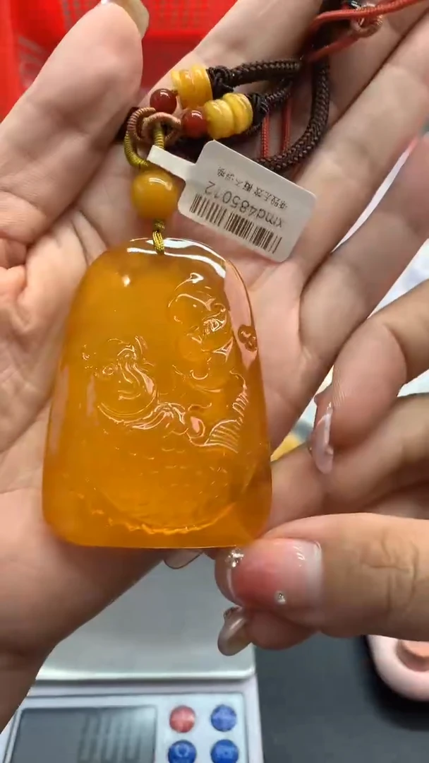 未镶嵌琥珀珠宝奇石2347