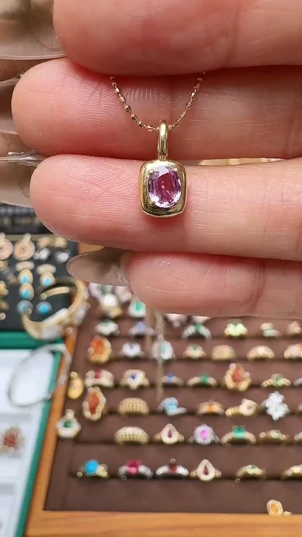 【闪购商品】蓝宝石吊坠(不含链)18K金镶嵌18K金蓝宝石吊坠