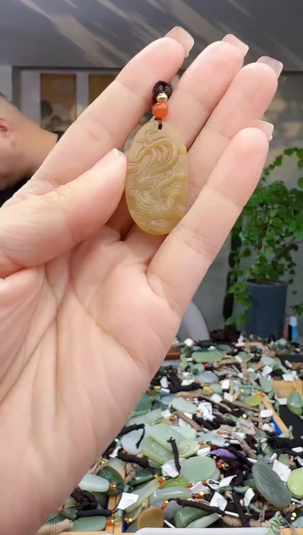 未镶嵌和田玉挂件拍一发一