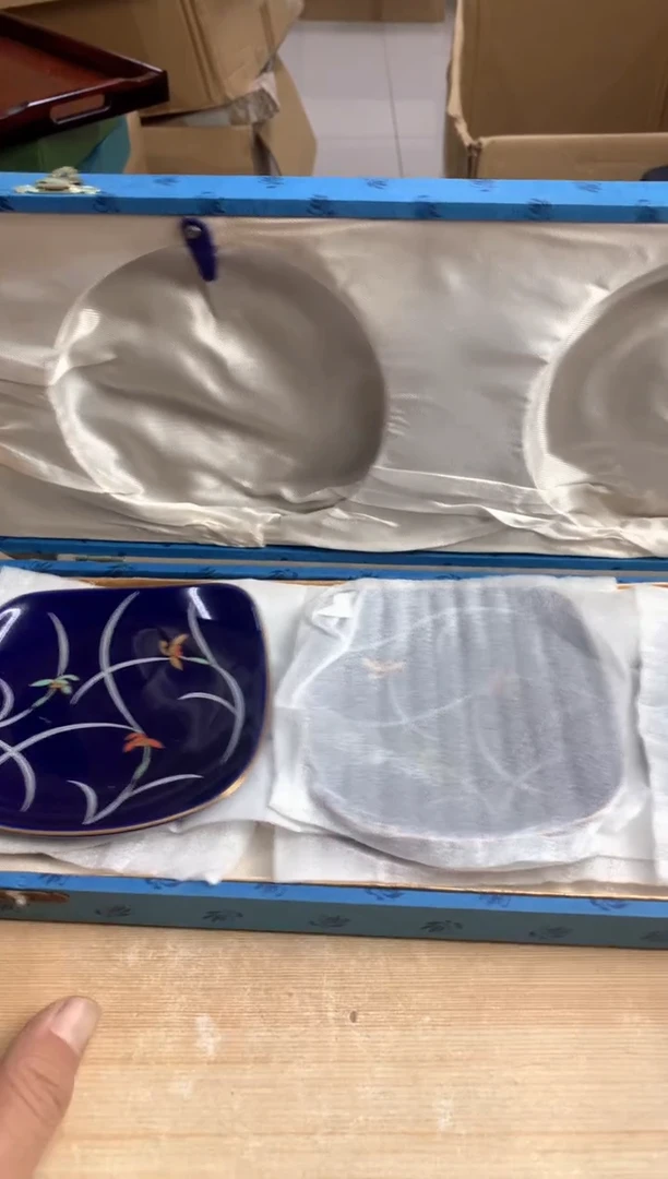 默认微瑕，no退no换，介意勿拍