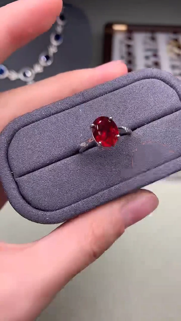 银S925镶嵌戒指红宝石..........