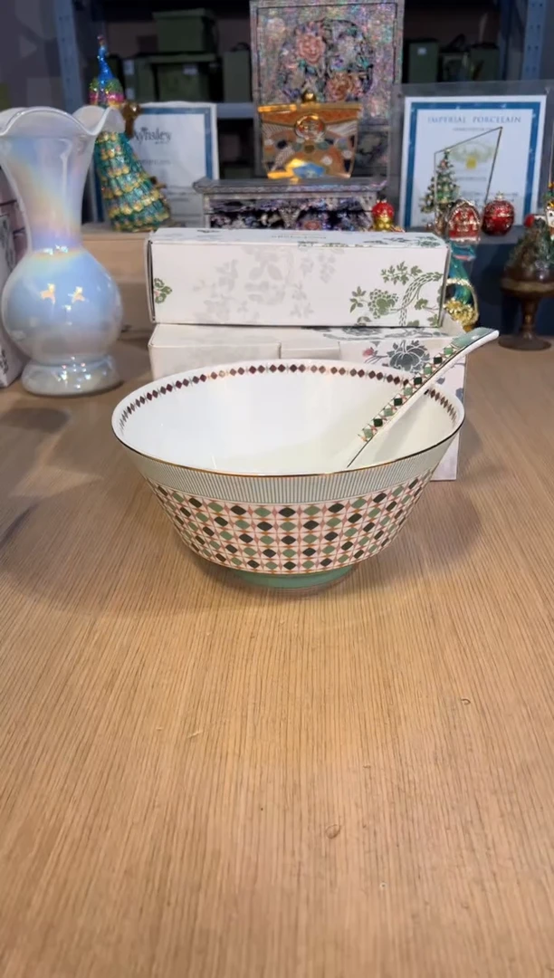 【闪购商品】杯132歌剧院绿色大汤碗+大汤勺