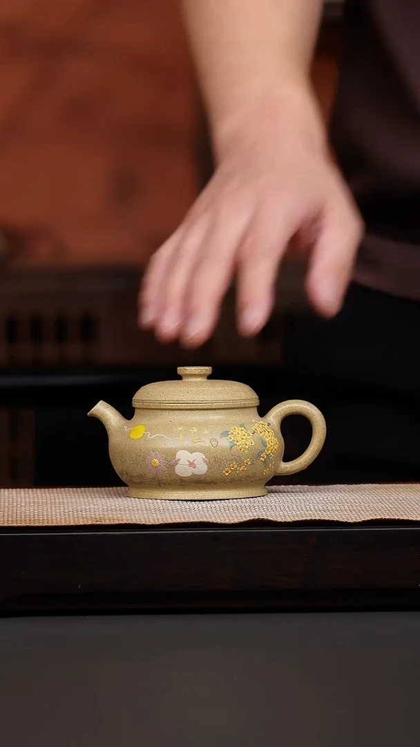 茶壶紫砂五彩段泥绘颂金盨