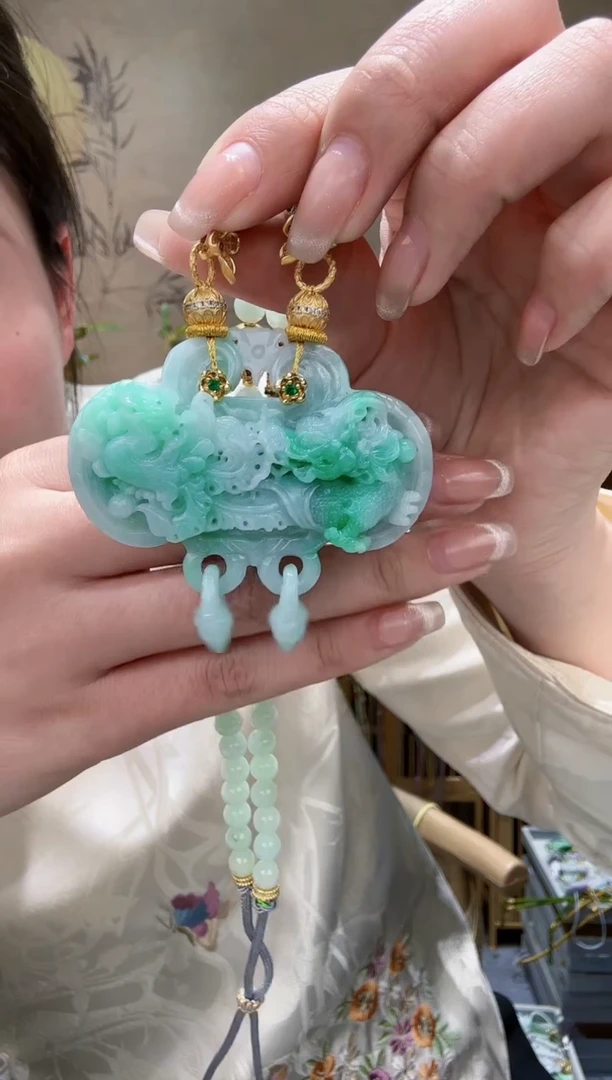 【闪购商品】翡翠颈饰未镶嵌吊坠