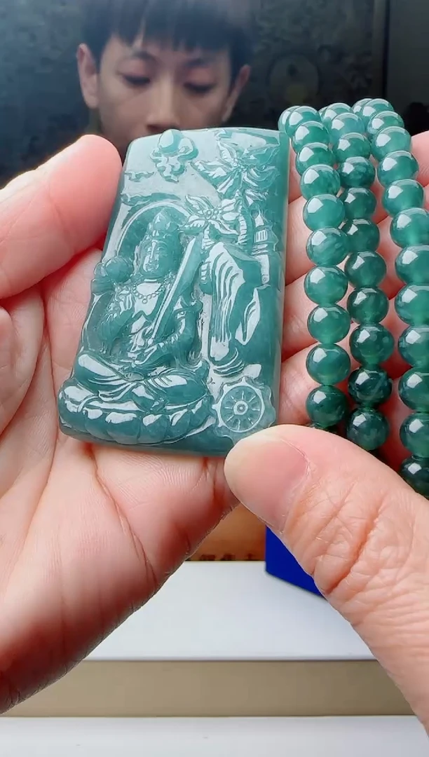 【闪购商品】翡翠颈饰未镶嵌111111111111