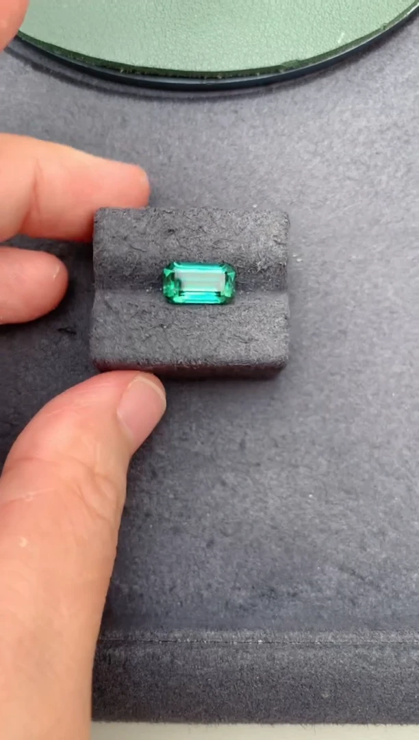 裸石未镶嵌碧玺2.6ct碧玺lagoon  BE