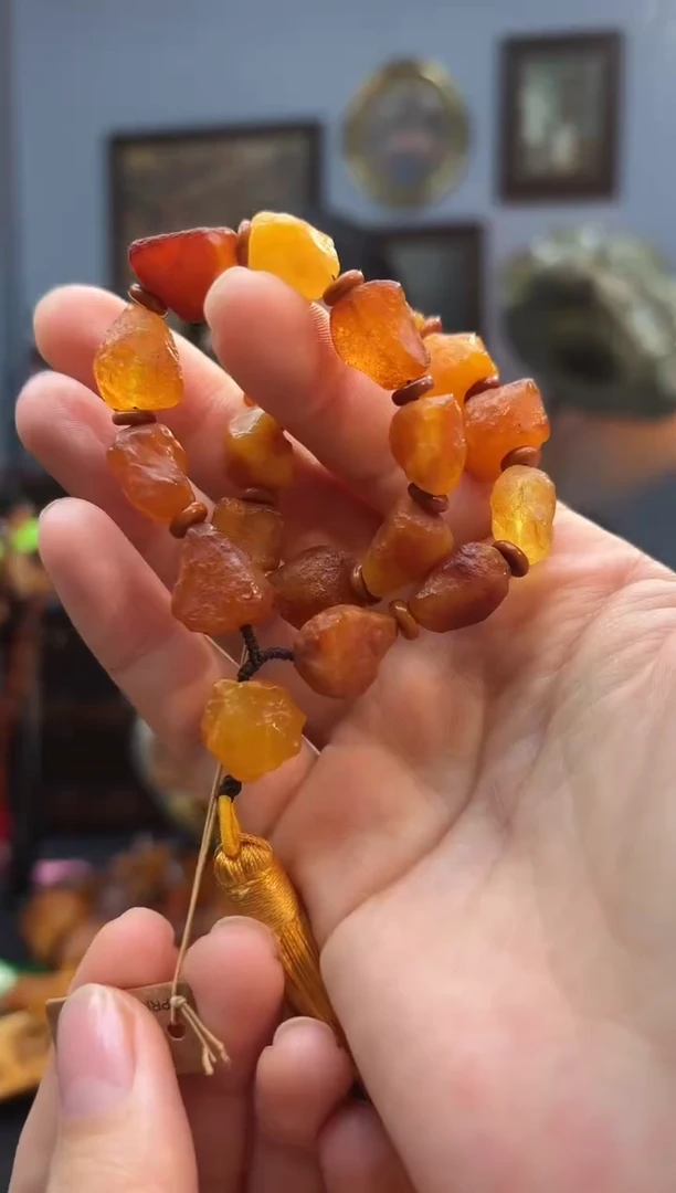手串琥珀未镶嵌手持