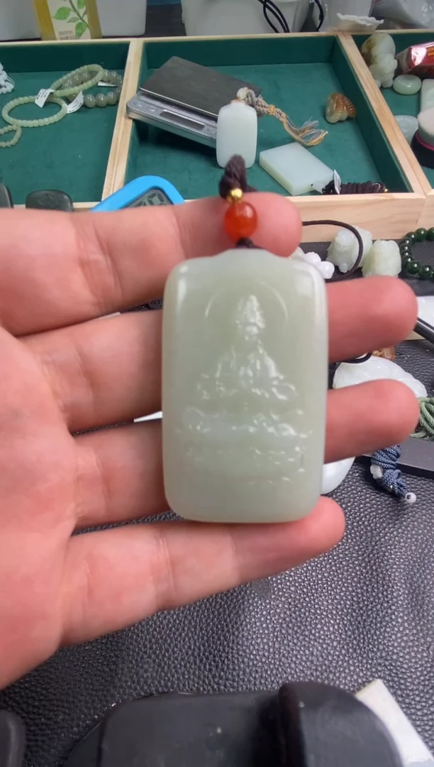 和田玉未镶嵌颈饰和田玉