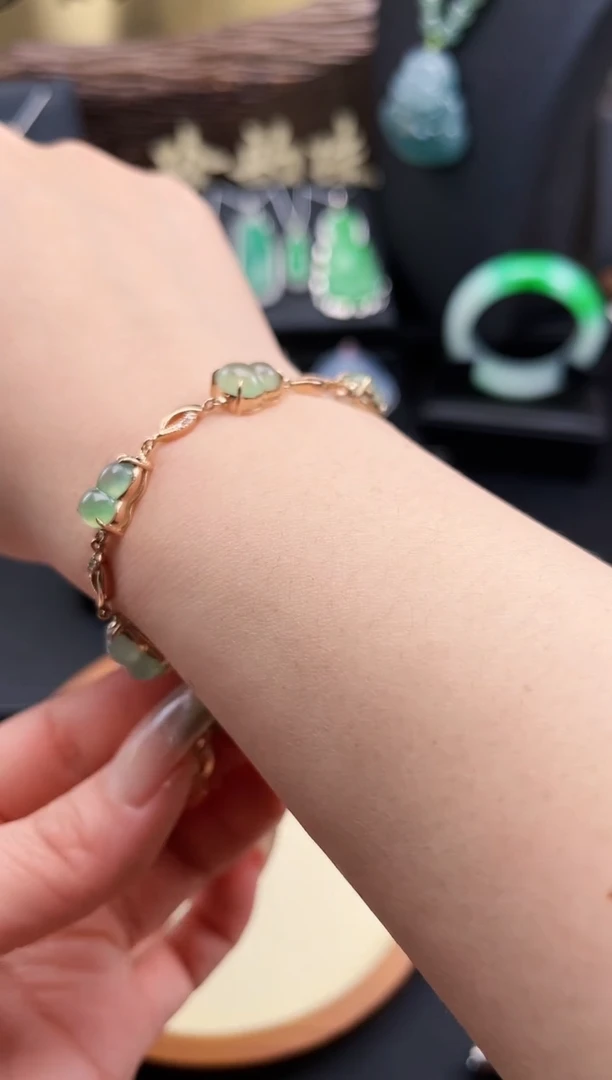 【闪购商品】翡翠手链18K金镶嵌翡翠手链