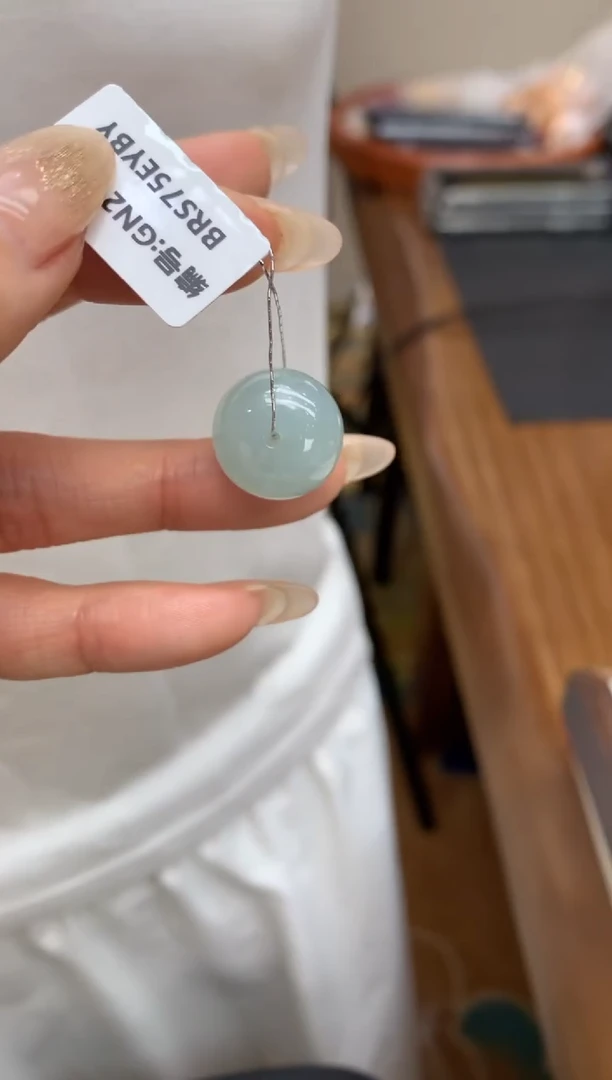 【闪购商品】翡翠颈饰未镶嵌平安扣