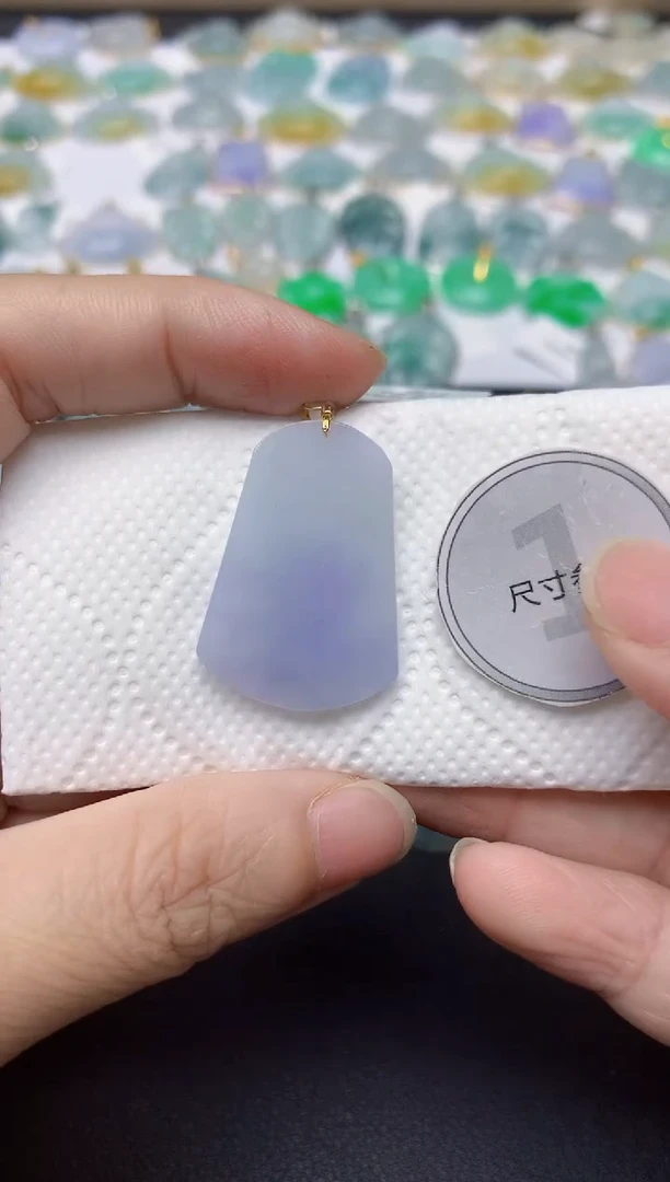 翡翠18K金镶嵌颈饰天然缅甸A货翡翠
