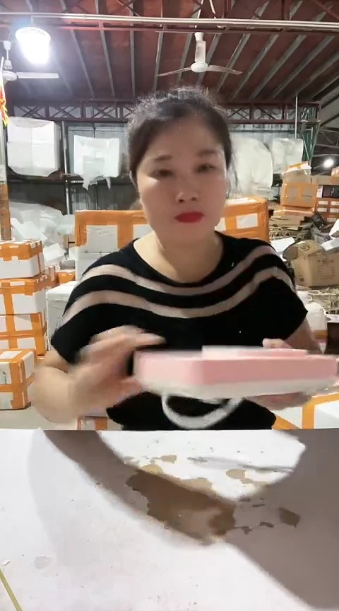 粉色炉子一个。。。。。