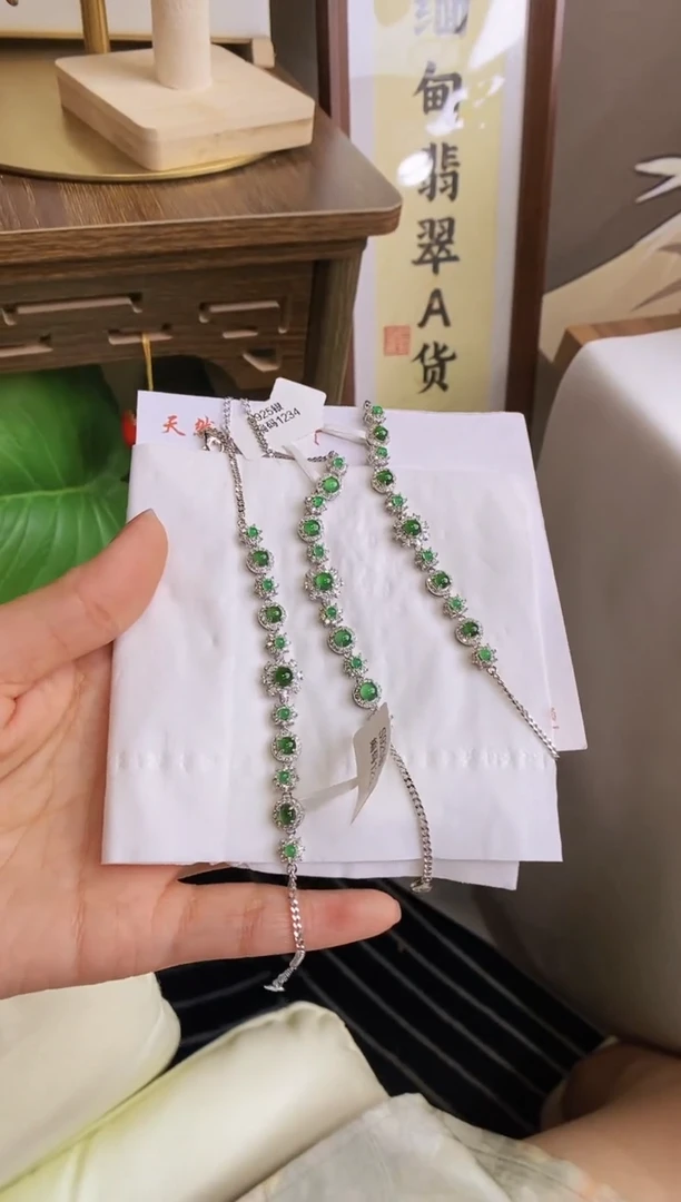 银S925镶嵌手链翡翠74辣绿手链*多样性发其一