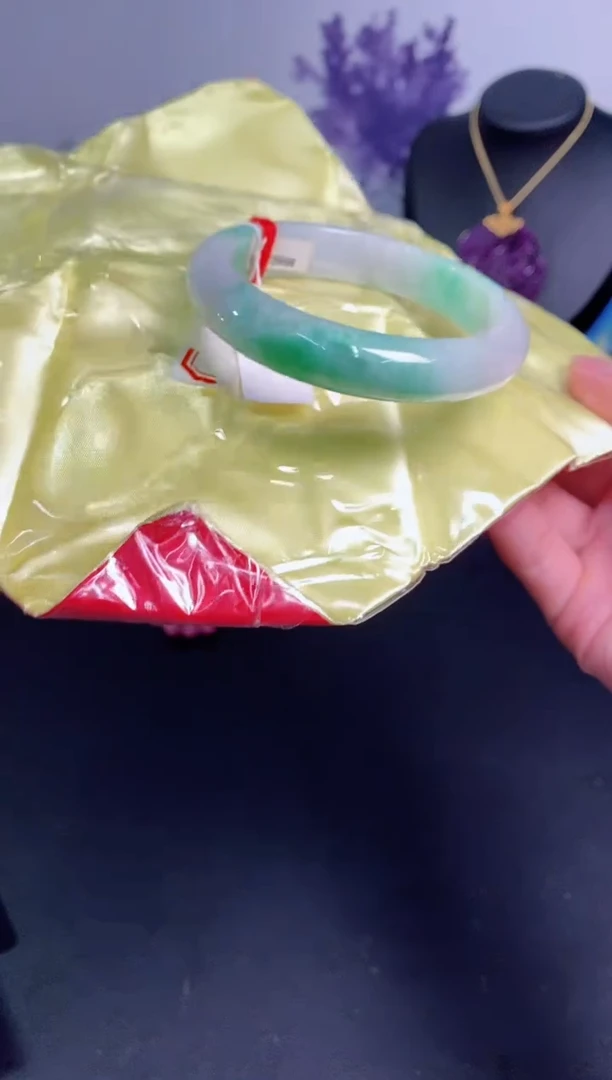 未镶嵌手镯翡翠A3002圈口57